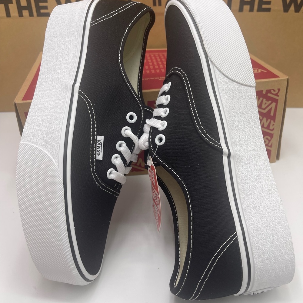 Vans Men’s Authentic Stacked
Canvas Black/True W Platform Sneakers
VN0A5KXXBMX - Picture 6 of 16